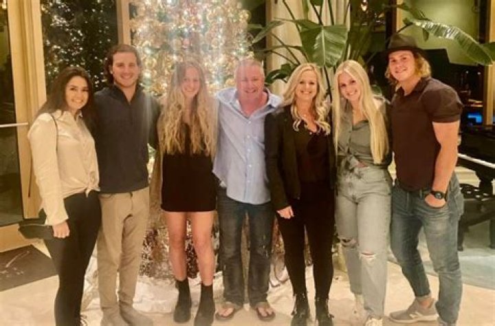 Ron Sexton family, wife, children, parents, siblings