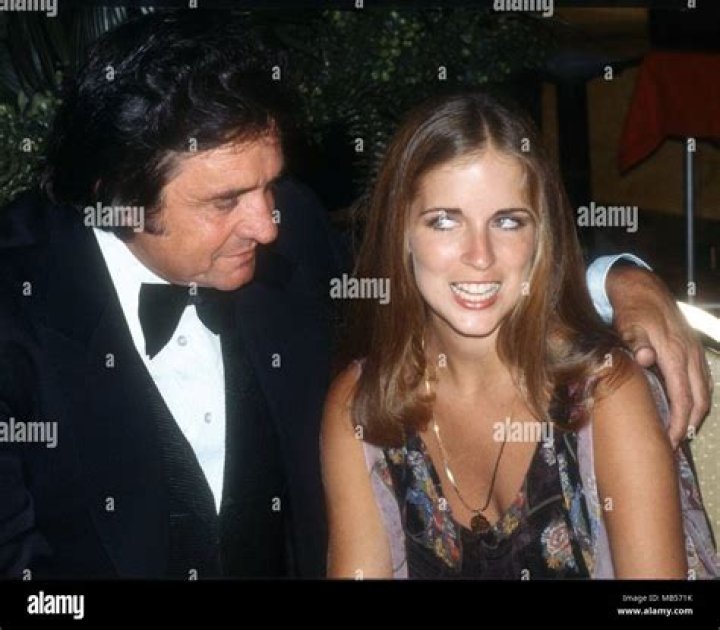 Rosanne Cash Biography - Facts, Childhood, Family Life & Achievements