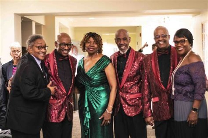 Russell Thompkins Jr. parents: Who are is father and mother