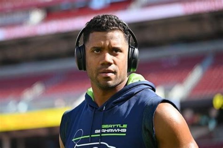 Russell Wilson Height, Weight, Net Worth, Age, Birthday, Wikipedia, Who, Nationality, Biography