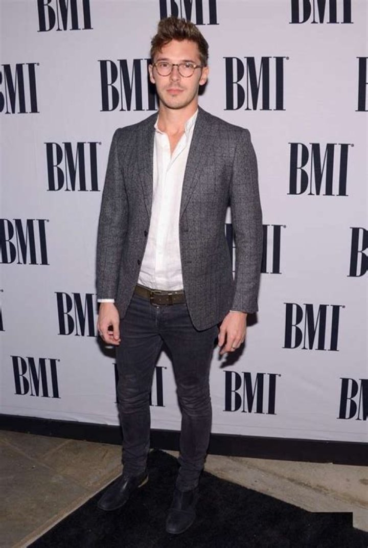 Sam Palladio Height, Weight, Net Worth, Age, Birthday, Wikipedia, Who, Instagram, Biography