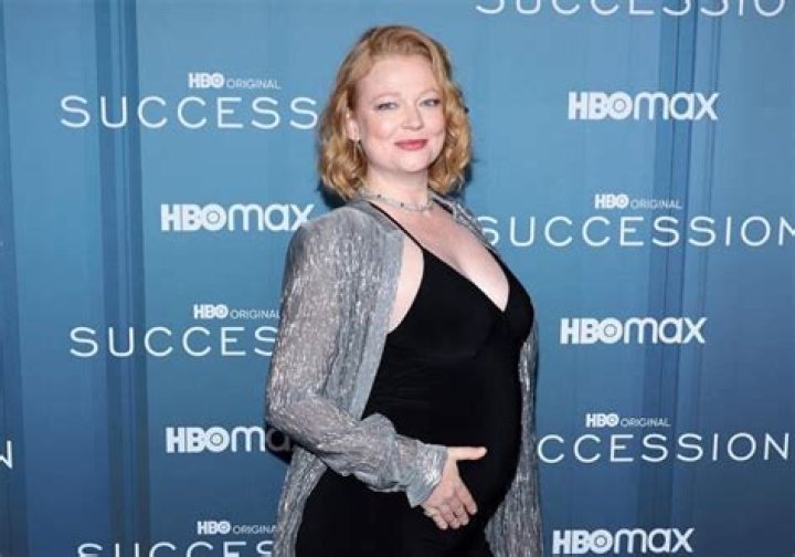 Sarah Snook Bio – Facts, Husband, Age, Family, Net Worth, Height, Wiki