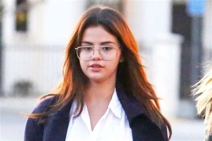 Selena Gomez Talks Abuse In A Past Relationship — Is She Referencing Justin Bieber?