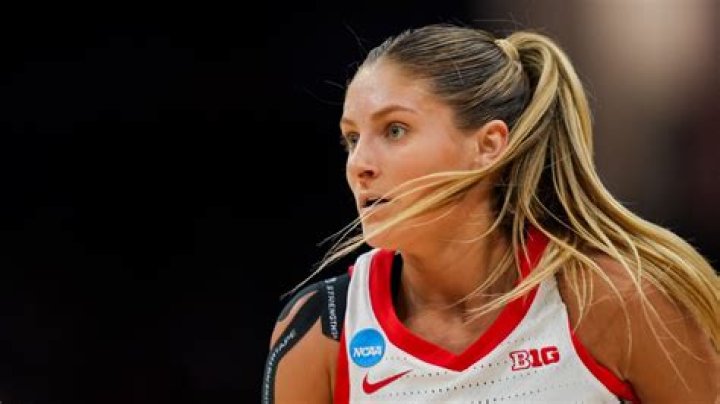 Sharon Leite Height, Weight, Net Worth, Age, Birthday, Wikipedia, Who, Nationality, Biography