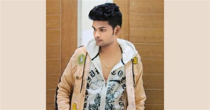 Siddharth Kumar Choudhary [Musician] Wiki, Family, Height & More