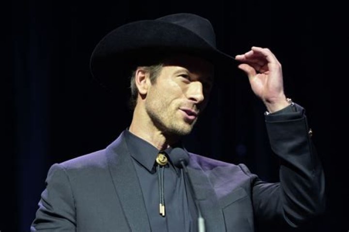 Where does Sidney Powell live?