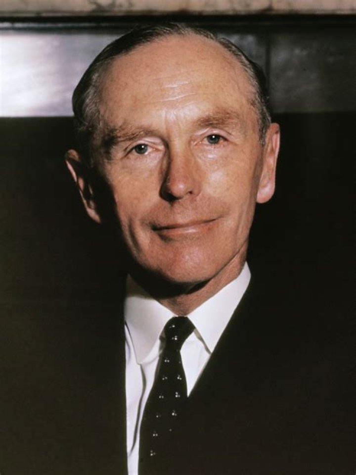 Alec Douglas-Home Biography – Facts, Childhood, Family Life, Achievements, Timeline