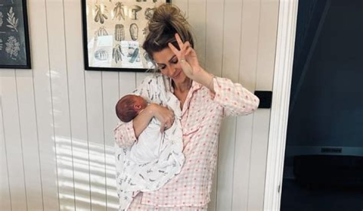 Sophie Hinchliffe (Mrs. Hinch) Age, Baby, Wiki – Why is Mrs. Hinch in Hospital?