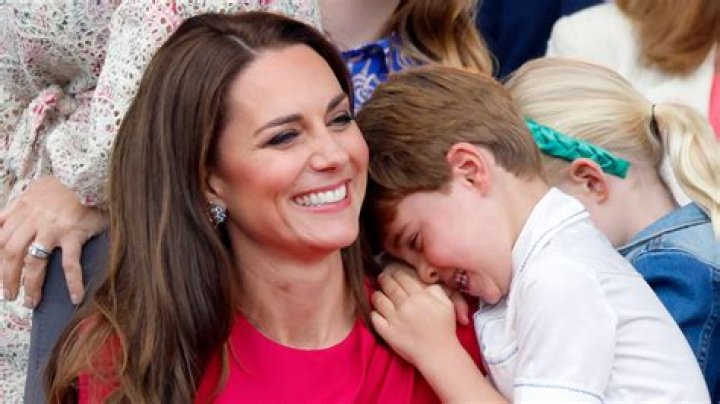 Sources Reveal How Kate Middleton Takes Care Of Her Kids’ Hair During Quarantine