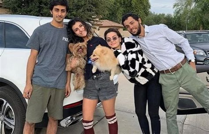 SSSniperWolf siblings: Who are SSSniperWolf siblings?