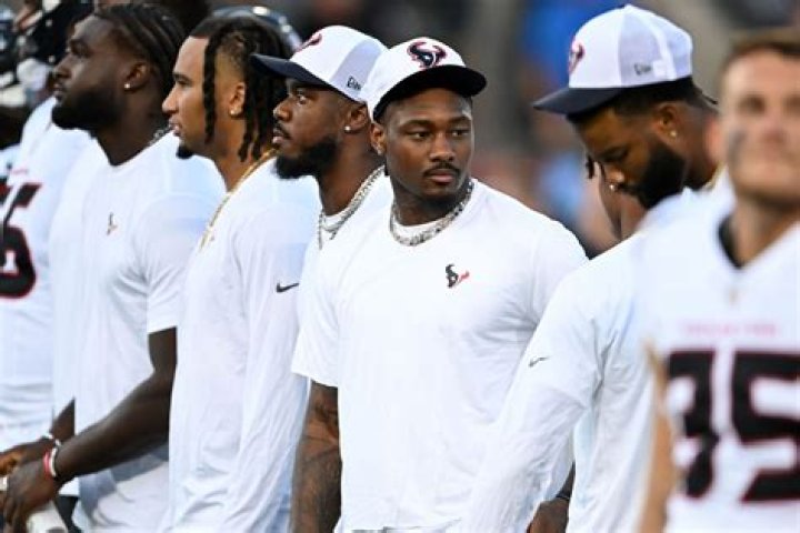 Stefon Diggs age, height, weight, draft, college, contract, salary, net worth, fantasy names, jersey