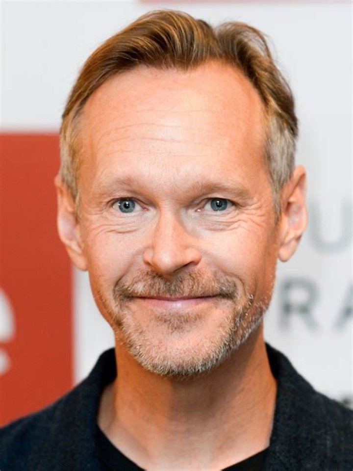 Steven Mackintosh Biography - Facts, Childhood, Family Life & Achievements