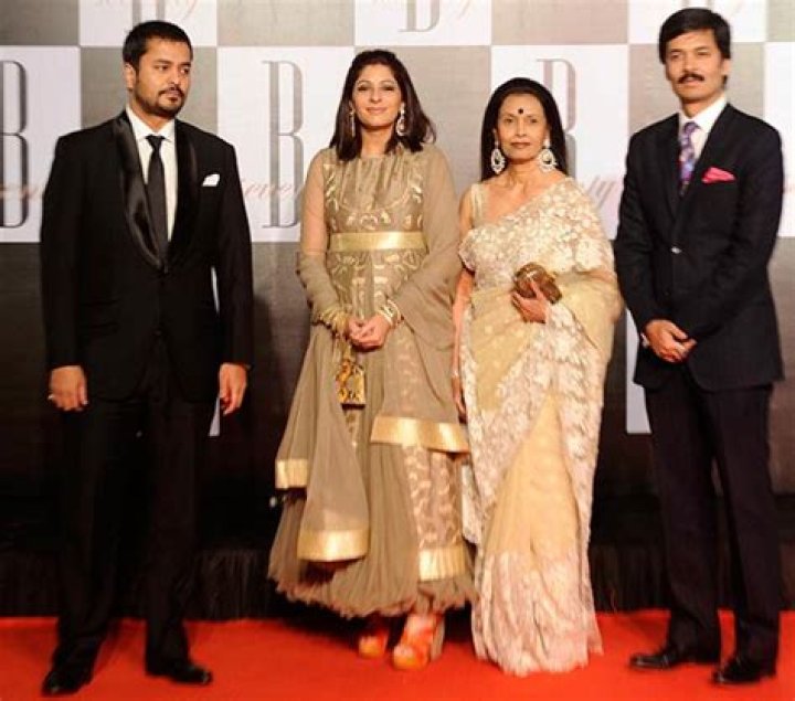 Subrata Roy family, wife, children, parents, siblings