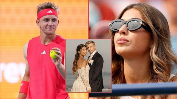 Who is Alejandro Davidovich Fokina's mother?