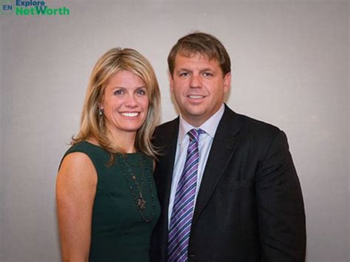 Taylor Kinney Net Worth, Salary, Source of Income, Early Life, Career, Haight & More.