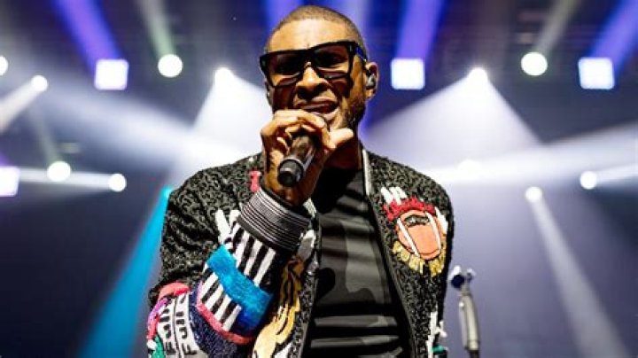 What songs did Usher sing at the 2024 Super Bowl Halftime Show?