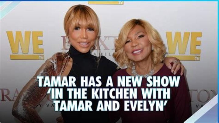 Toni Braxton Shares Video Of Tamar Frying Chicken In The Bathroom — See Why Some Fans Are Disgusted By David Adefeso’s Girlfriend Improvised Kitchen