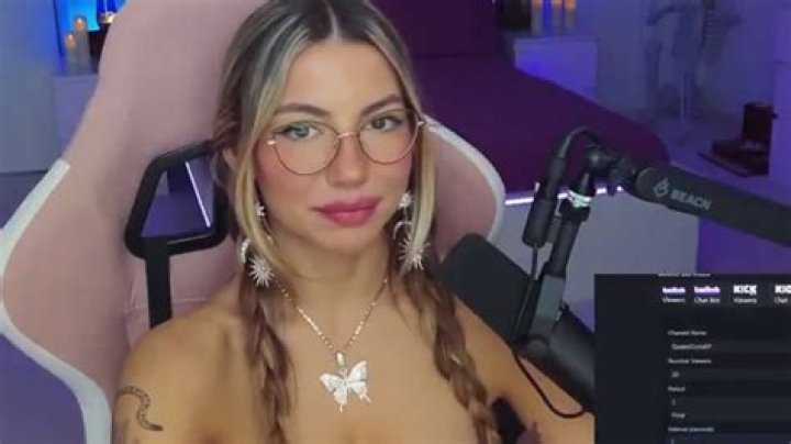 
Twitch Streamer Axozer Who Revelaed His Beautiful Face On Instagram Is Rumored To Gay- Is It True? 