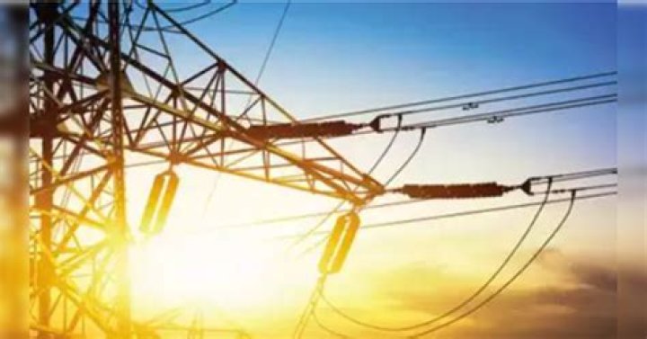 
UK to halve business energy prices this winter 