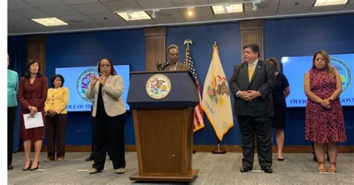 
US Governor to sign disaster proclamation to deal with migrant problem 