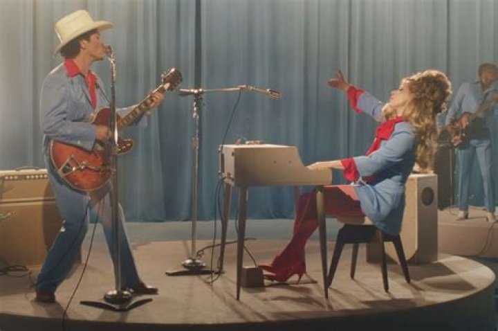 What disease does Bruno Mars have?