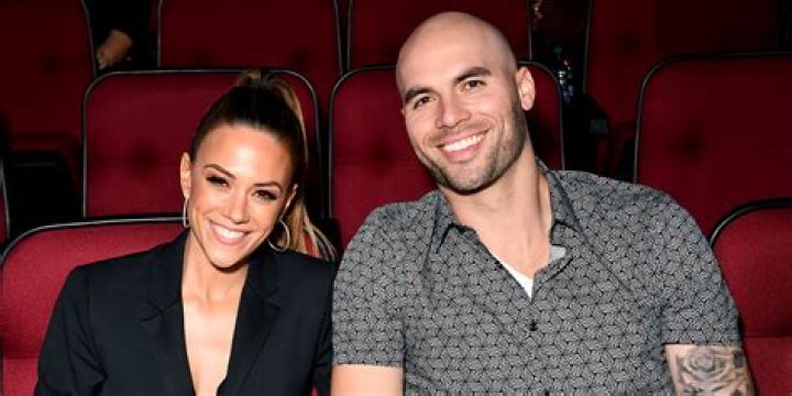 What happened between Jana and Mike? What does Mike Caussin do for a living?