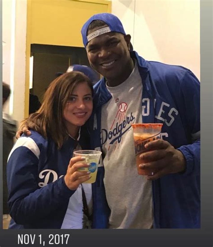 What Is Iron Chef Judge Keyshawn Johnson Looks Much Older Than His Wife Jennifer Conrad? Their Age Difference