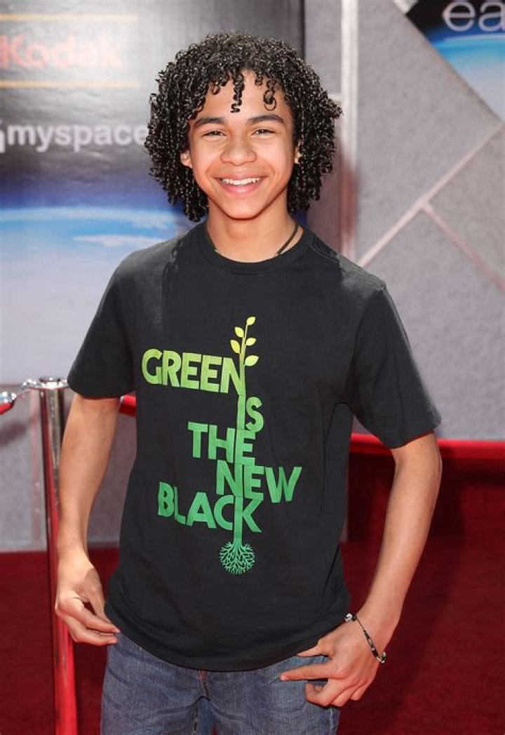 
What is Noah Gray-Cabey doing now? Height, Wife, Net Worth 