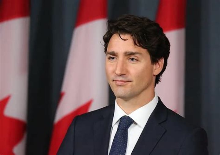 What is the current salary of the Prime Minister of Canada Justin Trudeau?
