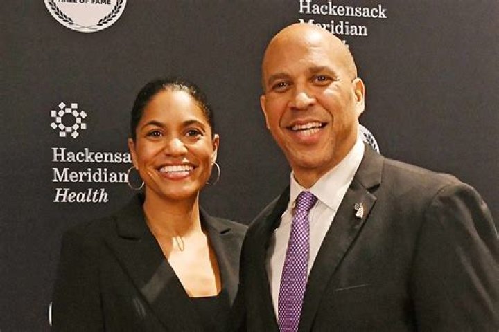 When did Cory Booker get married? Has he ever been married?