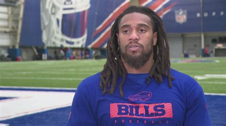 Where did Shaq Thompson go to college? Did Shaq Thompson play college football?