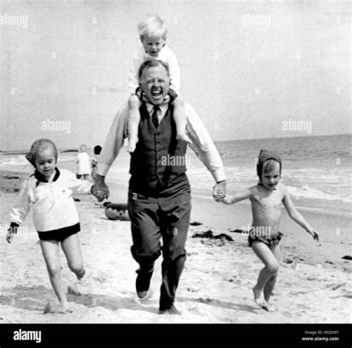 Where is Kimmy Sue Rooney now?