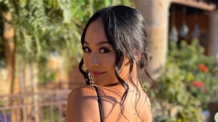 Which celebrity couple does ‘The Bachelor’ contestant Lea Cayanan consider ‘relationship goals?’