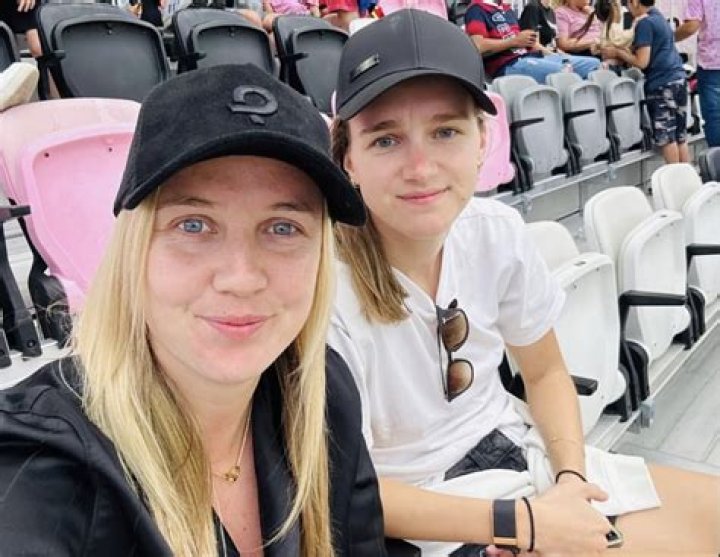 
Who are Chelcee Grimess Parents? Chelcee Grimes Biography, Parents Name, Nationality and More 