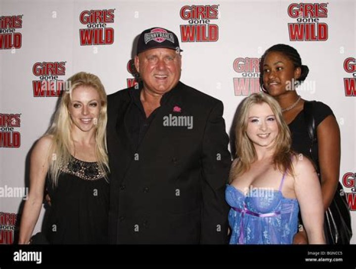 Who are Dennis Hof daughters?