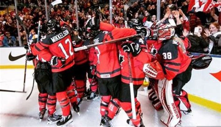 
Who Are Emerance Maschmeyer Parents? Details To Know About Her Family 