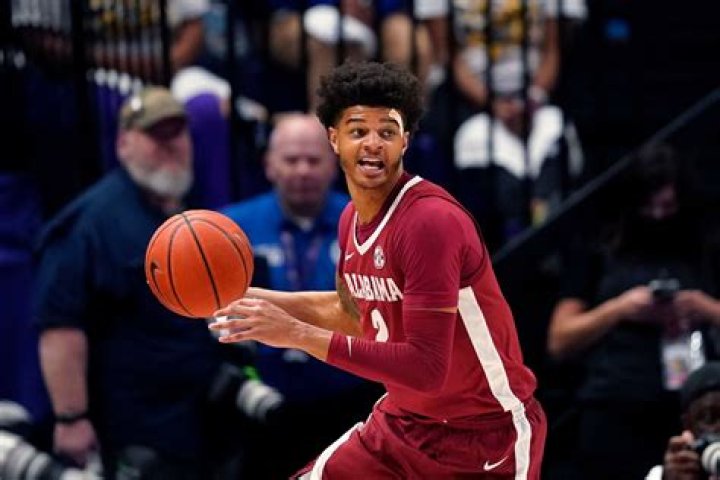 Who is Darius Miles’ mother Gilbert White?