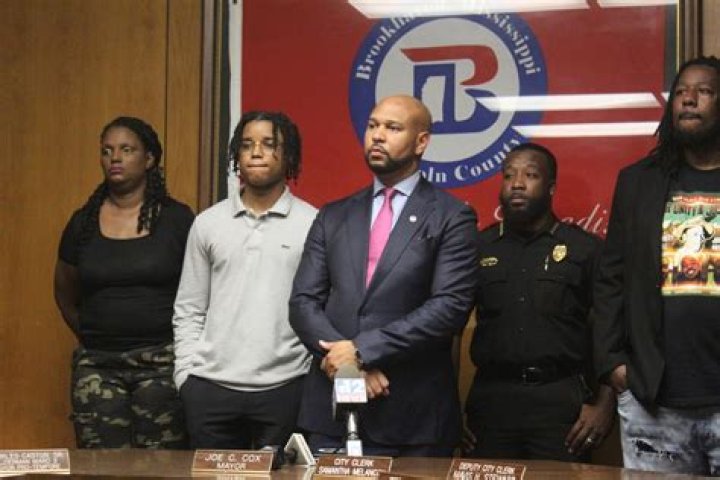 
Who is D’Monterrio Gibson? Two white Mississippi men charged with shooting at Black FedEx driver 