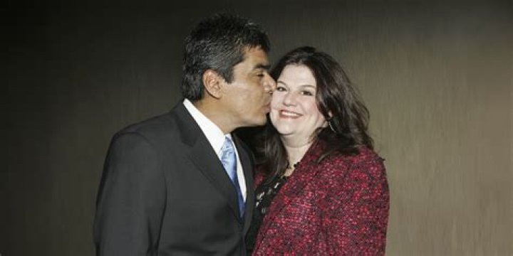 Who is Donnell Rawlings wife Stephanie George?