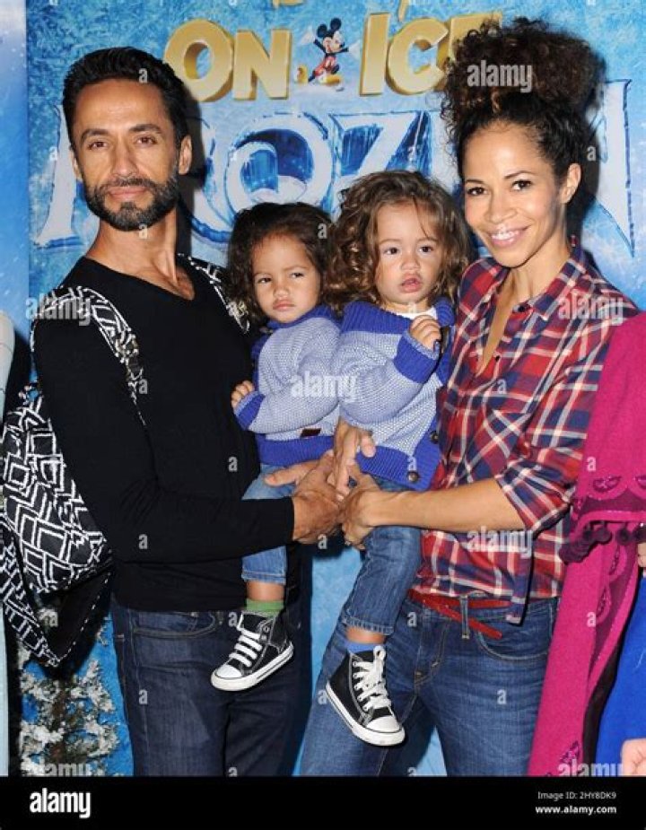 Who is Kamar de los Reyes wife Sherri Saum?