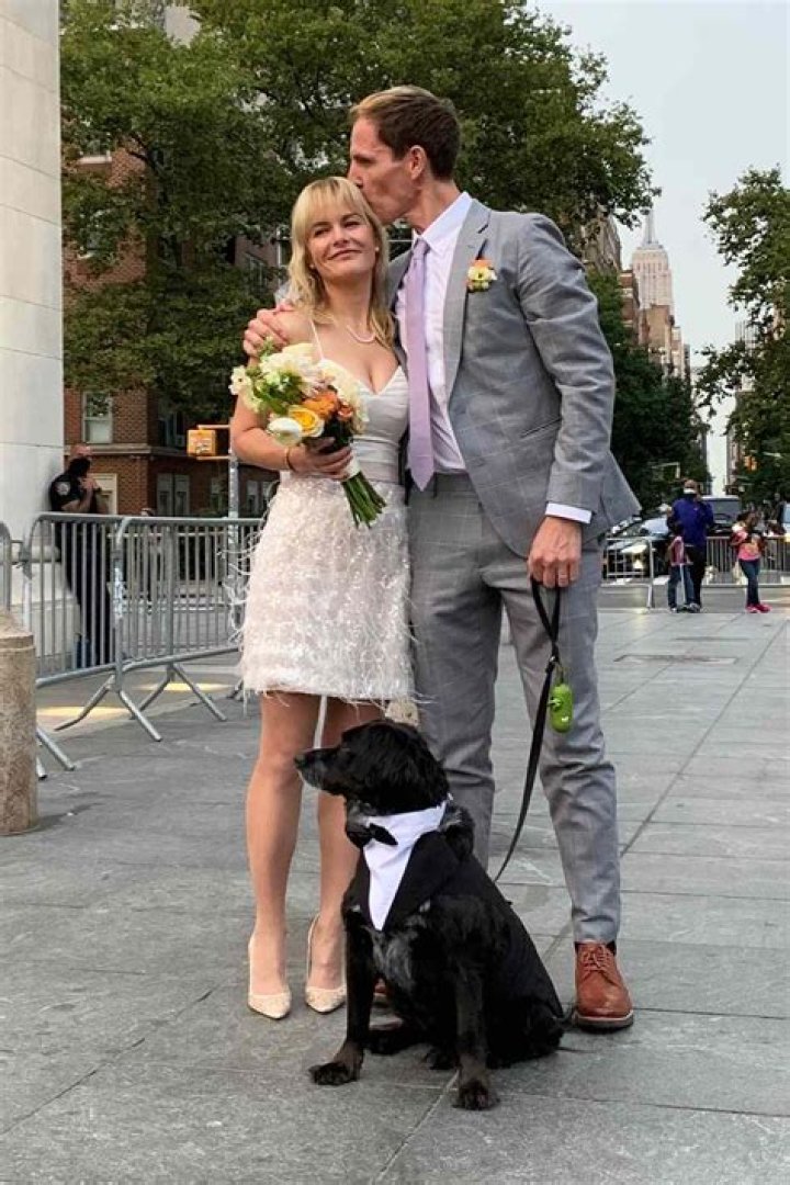 
Who Is Kenyon Pinder? Meet Trudy Haynes Husband & Family 