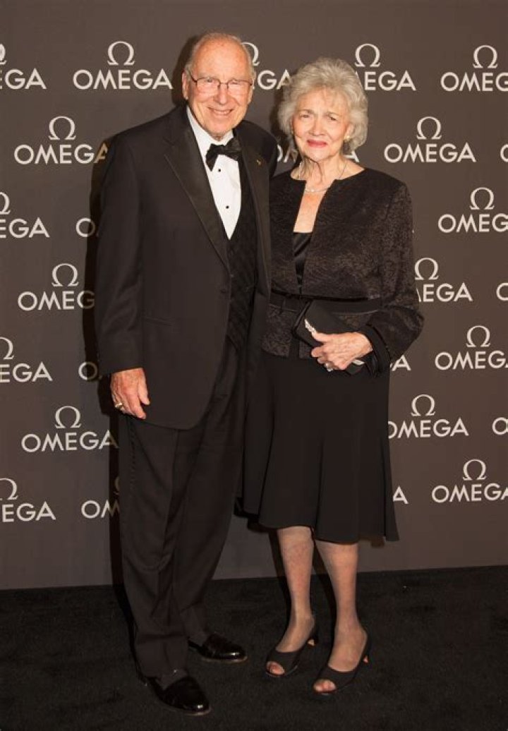 Who is Marilyn Lovell husband Jim Lovell?