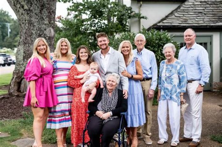 Who is Piers Morgan’s sister Charlotte Tomlinson? Age, job, family, net worth