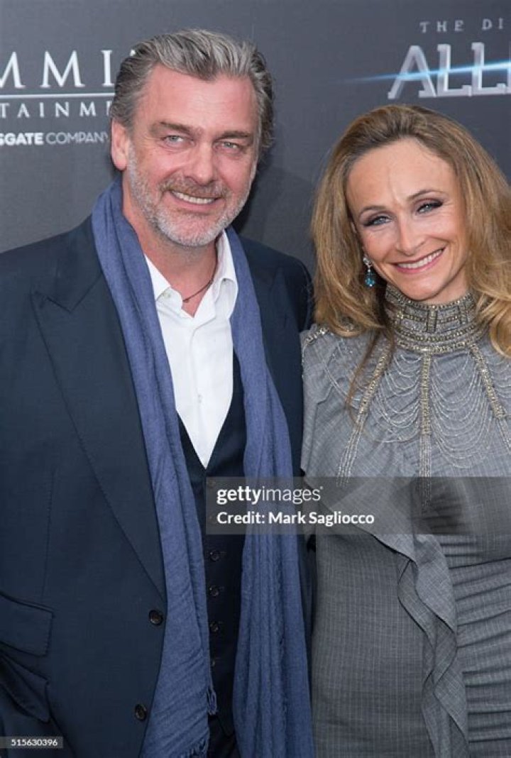 Who is Ray Stevenson wife Elisabetta Caraccia?