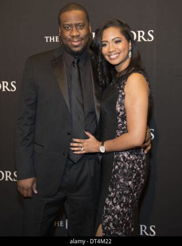 Who was Robert Glasper mother Kim Yvette Glasper-Dobbs?