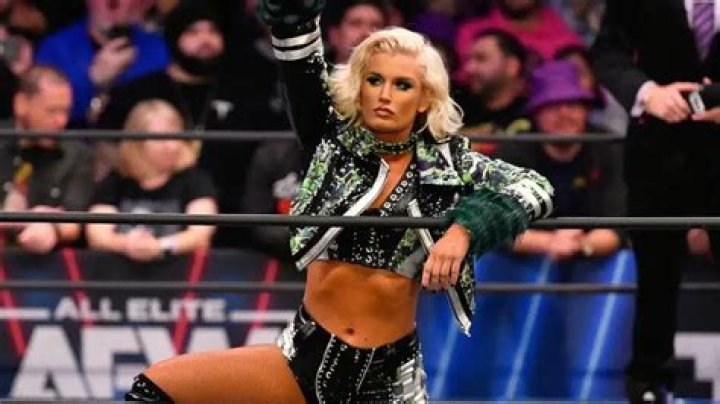 WWE Toni Storm Bio, age, height, husband, kids, parents, Instagram, net worth