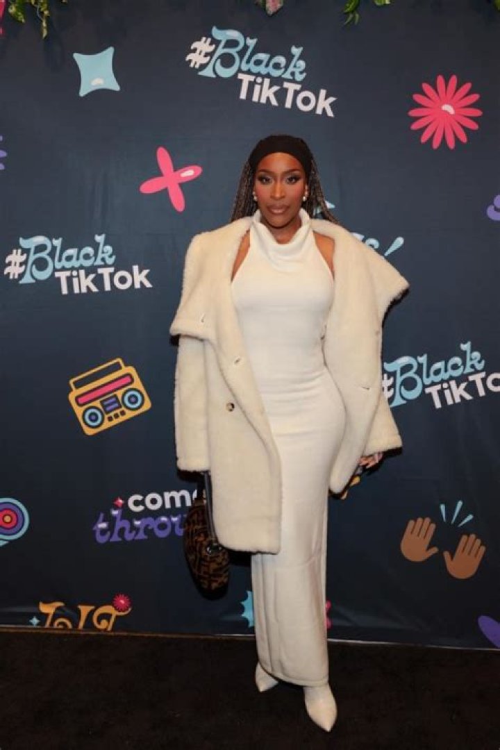 20 Amazing YouTube Star Bodies — Celebwell