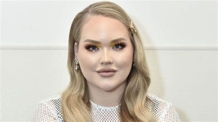 Youtuber Nikkie Tutorials Makes Fans Proud After She Reveals She’s Transgender