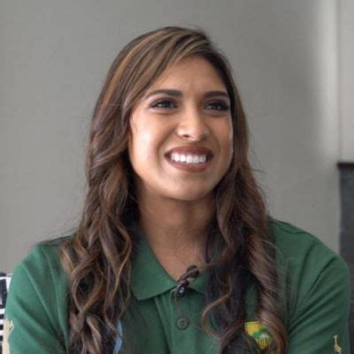 Zeenat Simjee- Wiki, Age, Height, Husband, Net Worth, Ethnicity