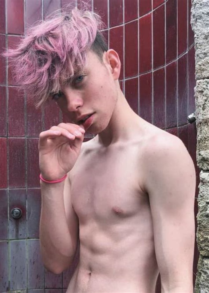 Zephan Clark Biography - Facts, Childhood, Family Life & Achievements